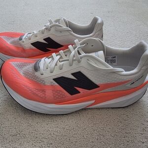 New Balance Rebel V5